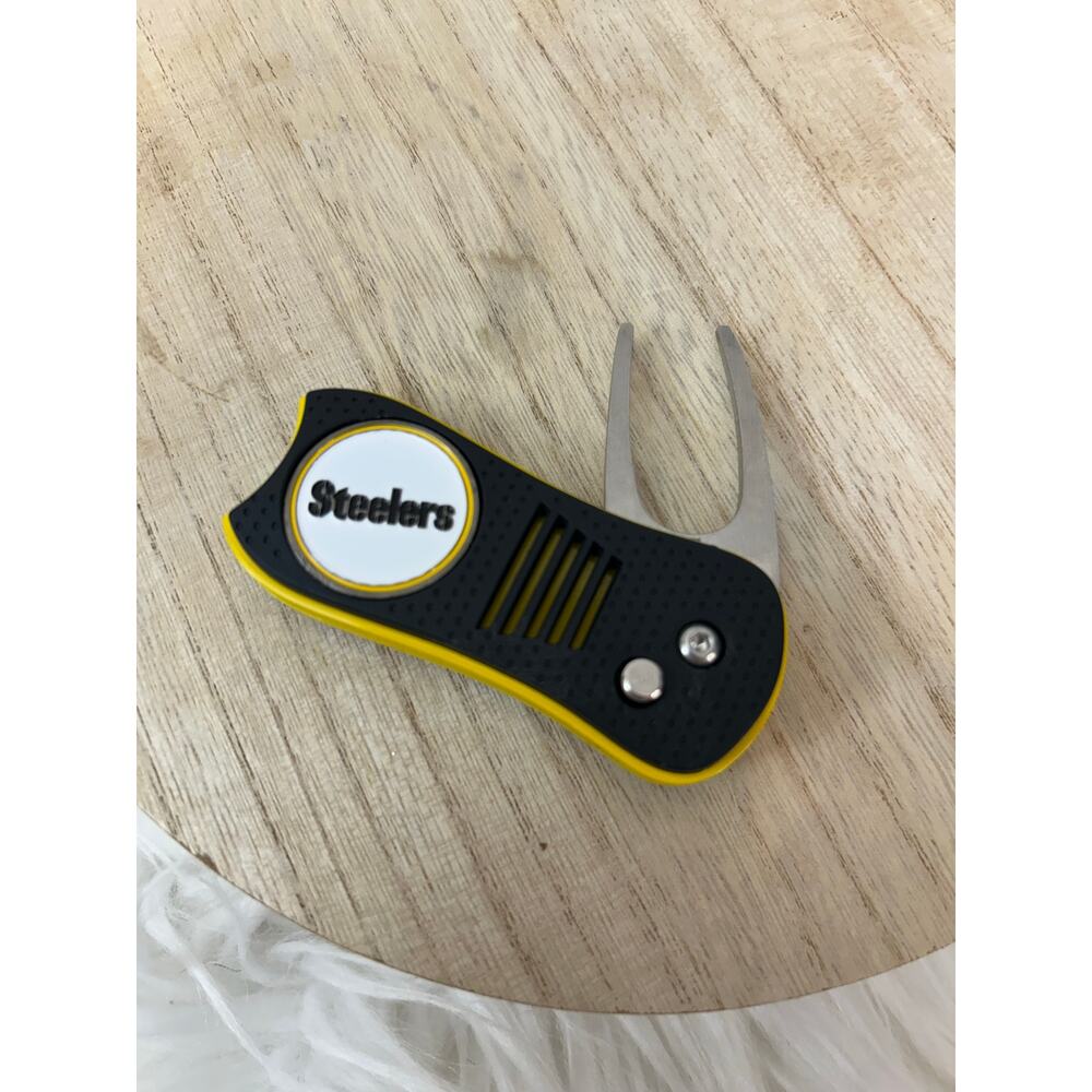Steelers Switchblade Golf Divot Tool Magnetic Ball Marker